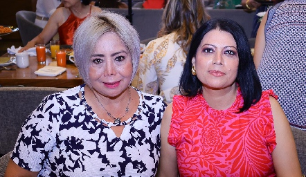  Carla Minero y Yara Vázquez.
