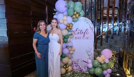  Zaira Minero y Estefanía Calvillo.