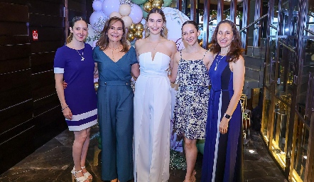  Ana Laura Ortiz, Zaira Minero, Estefanía Calvillo, Andrea Ortiz y Gabriela Dominguez.