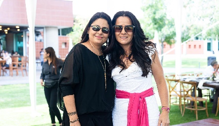  Rocío y Sindhy.
