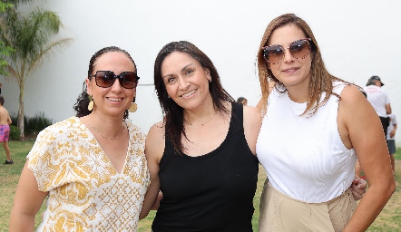 Liliana Suviri, Vero Echeverría y Alejandra Rodríguez.