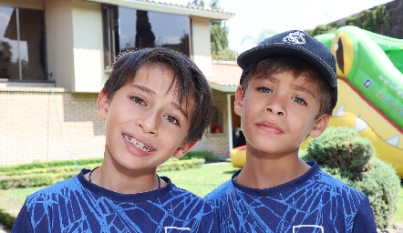  Mateo Moctezuma y Sebastián Rosillo.