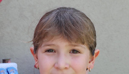  Nicole Berrones.