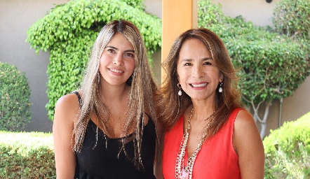  Mariana Berrones y Claudia Ávila.