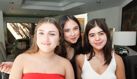  Isabella Rossel, Mare Cordero y Sofía Bello.