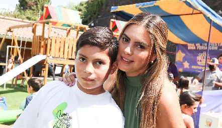  Fer Rojo y Bárbara Berrones.