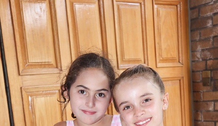  Inés del Valle, Mariana y Elena.