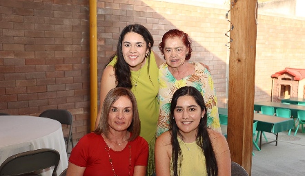  Beatriz Arellano, Anette Solorio, Andrea Solorio e Imelda Luna.