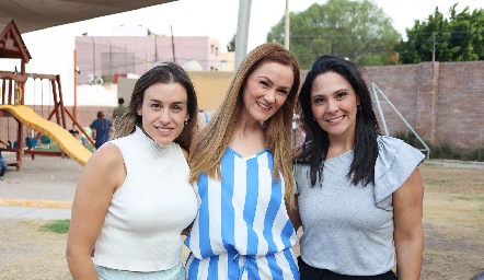  Gloria Escobedo, Luz Adriana Arellano y Nallely Zarur.