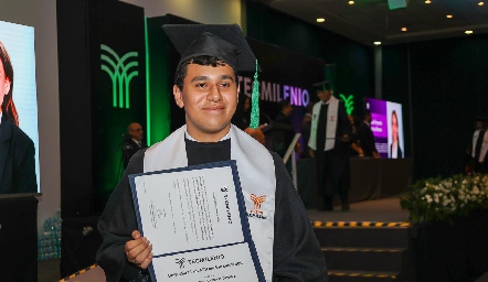  Luis Olvera.
