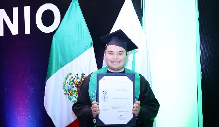  Adrián Martínez.
