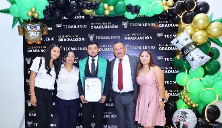  Familia Reyes Olivares.
