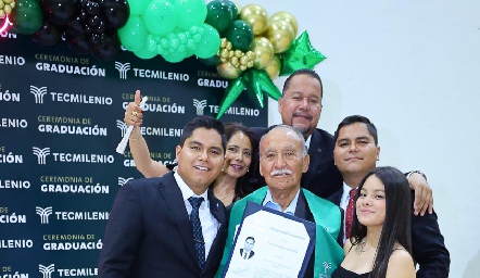  Francisco Xavier Elías, Catalina Pérez, Ariel Elías, Francisco Elías, Fausto Elías, Marieli Elías y Graciela Hernandez.