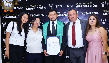  Familia Reyes Olivares.