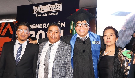  Miguel Ángel Sánchez, Juan Manuel Sánchez, Miguel Ángel Sánchez e Irene Juárez.