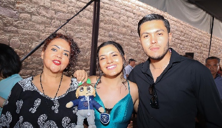  María del Pilar Bañuelos, Diana Ojeda y Ricardo Tapia.