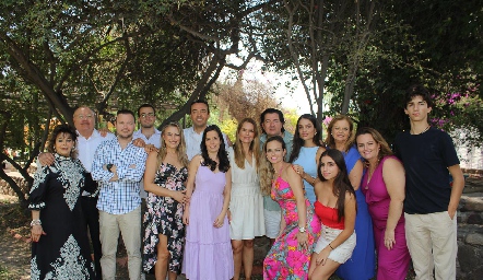  Familia Alvarado.