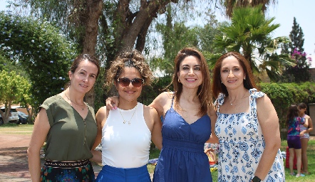  Gano, Lupita, Erika y Aro.