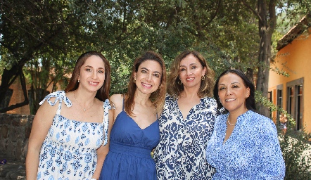  Genoveva Flores, Lupita Torres, Liz Aradillas y Moni Aguilar.