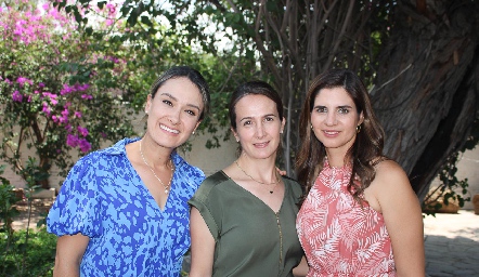  Erika Lagurie, Marcela Guerra y Diana Gutiérrez.