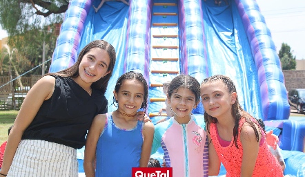  Matilde, Sarah, Ana Paula y Valentina.