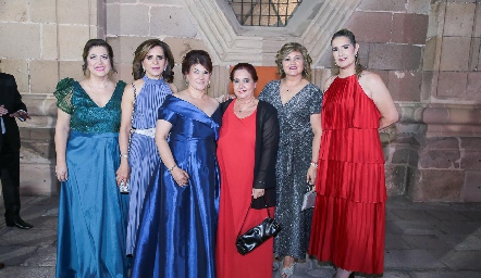  Cristina Galán, Ana Emelia Tobías, Isabel Guzmán, María Magdalena Macías, Érika Ress y Mónica Leiva.