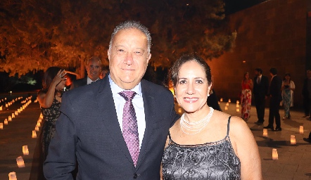  Carlos Nava y Esther Sandoval.