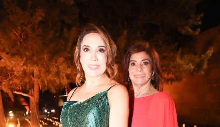  Lorena y Adriana Sánchez.