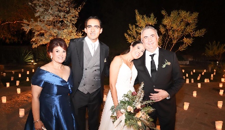  Isabel Guzmán, Mauricio Sánchez, Daniela Mauricio y Jorge Mauricio.