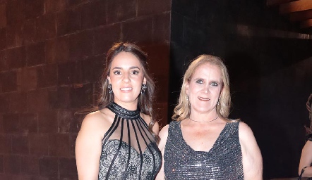  Andrea Espinosa y Coral Suárez.