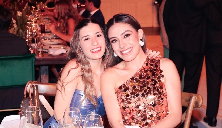  Daniela Méndez y Paulina Correa.
