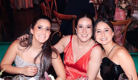  María Lavín, Fernanda Nava y Ana María Castillo.