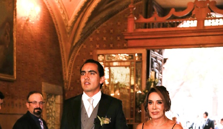  Mauricio Sánchez con su mamá Lorena Herrera.