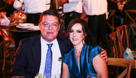  Antonio Gutiérrez y Alejandra Ávila.