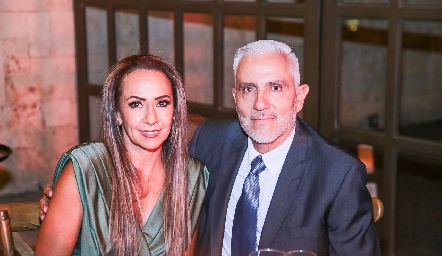  Gaby Alderete y Eduardo Sosapavón.