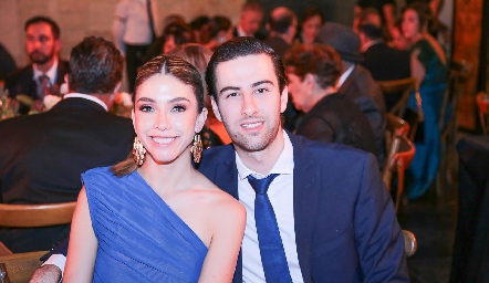  Alexa Berrones y Memo Robles.