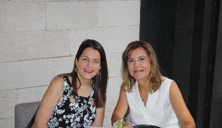  Gaby Suárez y Lucía Estrada.