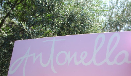 Antonella.