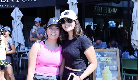  Ale Castro y Lore Brandi.