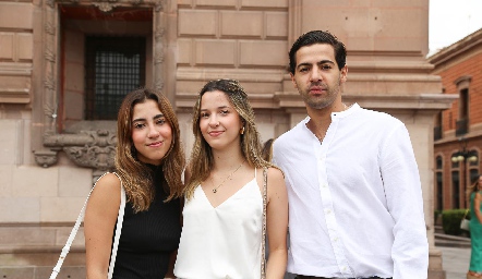  Constanza Castanedo, Katia González y Diego Gutiérrez.