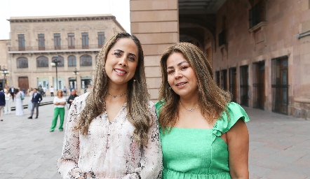  Mónica Castañeda y Julieta Gutiérrez.