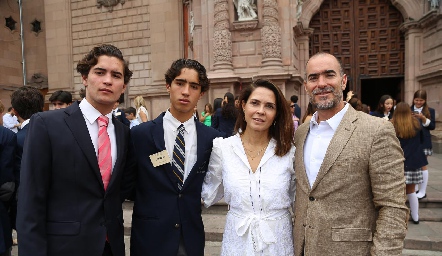  Manuel González, Joaquín González, Fernanda Félix y Manuel González.
