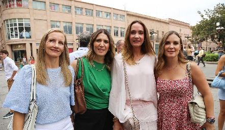  Isabel Marti, María Espinosa, Jimena Ibarra y Sandra Pérez.