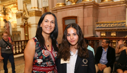  Sofía González y Fabiola Martínez.