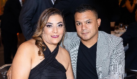  Leslie Bustamante y Carlos Saldada.