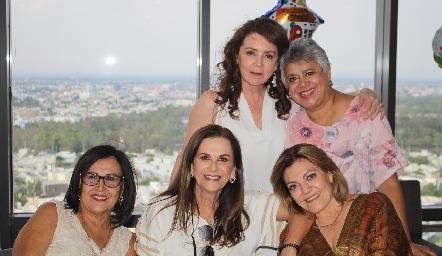  Araceli Moreno, Lucy Guerrero, Raquel Eichelmann, Montse Lozano y Claudia Gómez.