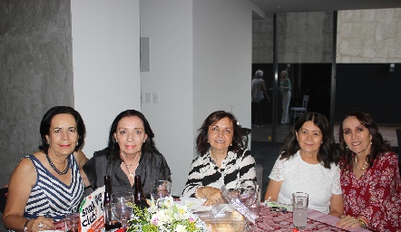  Marisa, Socorro, Luz Elena, Isa López y Laura.