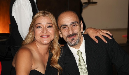  Alejandro Zarur y Paty Zarur.