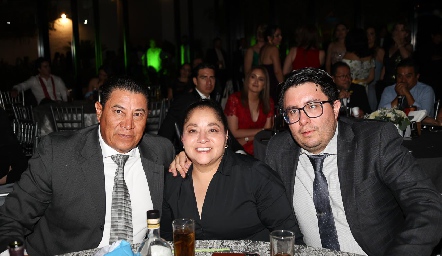  Ricardo Reyna, Esther Alfaro y Blas Alfaro.