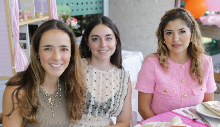 María Cueli, Andrea Vázquez y Dora Díaz Dibildox.